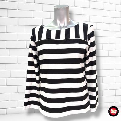 **HOY** Blusa de rayas ONLY color Negro y blanco Talla 36