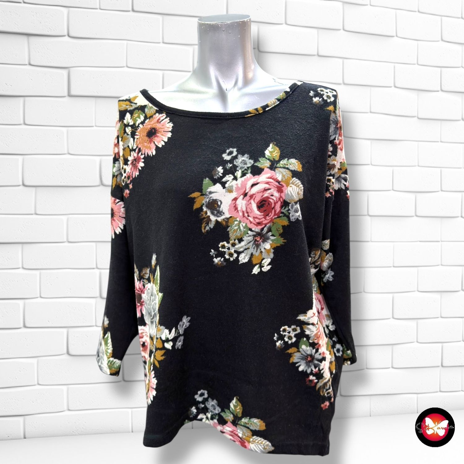 **HOY** Jersey estampado flores ONLY color Negro y varios Talla S