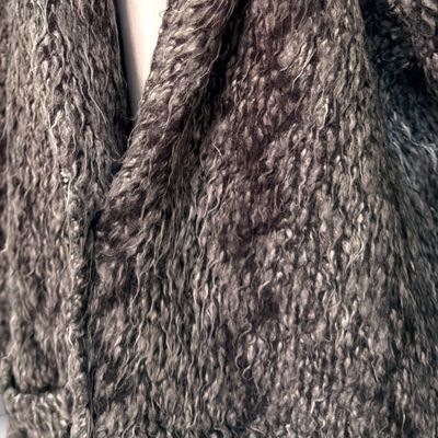 **HOY** Chaqueta de punto peludita MISS MISS color Gris Talla L