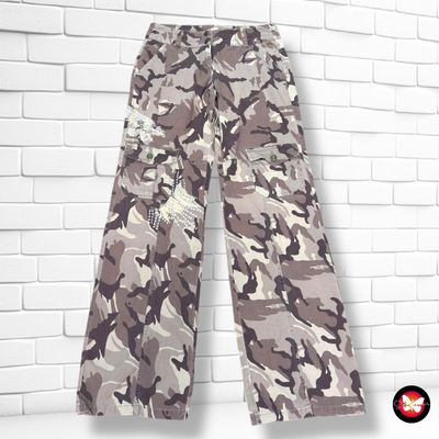 **HOY** Pantalón cargo  color taupe militar Talla 36