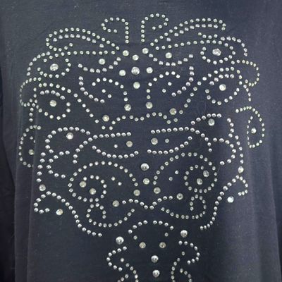 **HOY** Camiseta de manga larga con tachitas CHARLES VÖGELLE color Negro Talla L