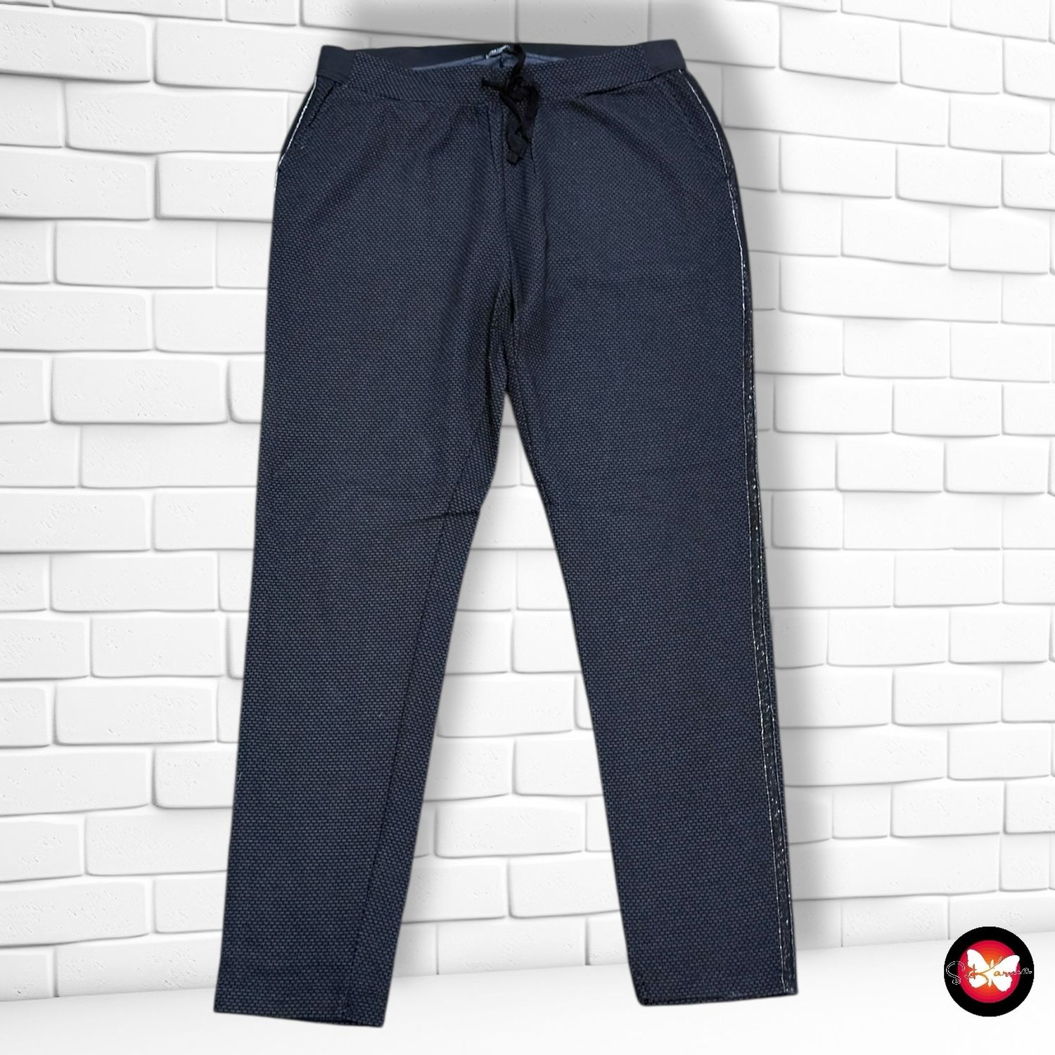 **HOY** Pantalón jogger LAURA TORELLI color Negro y gris Talla L