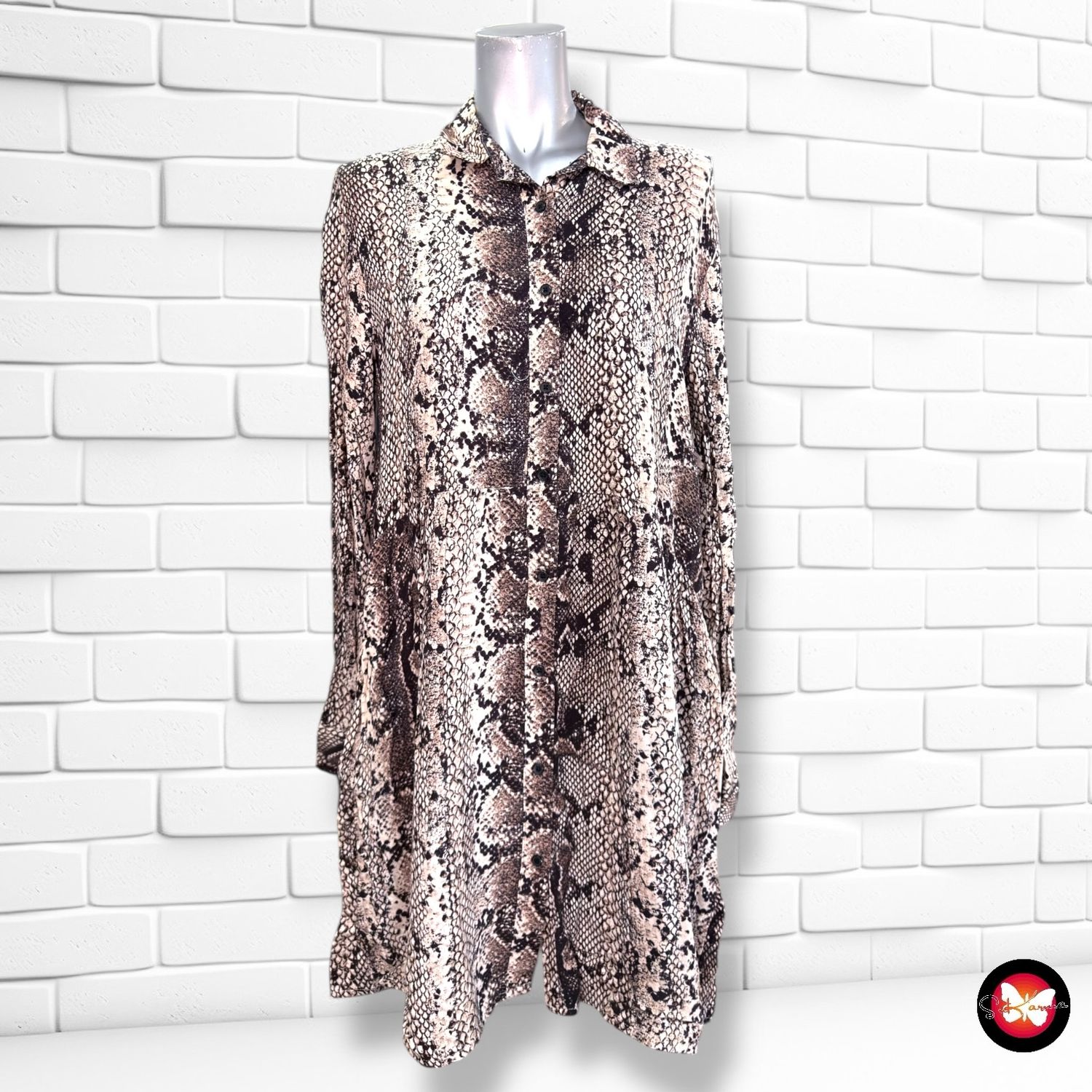 **HOY** Vestido camisero estampado serpiente STRADIVARIUS color Marrón Talla L