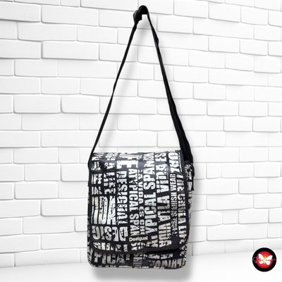 **HOY** Bolso bandolera DESIGUAL color Negro y blanco Talla GRANDE