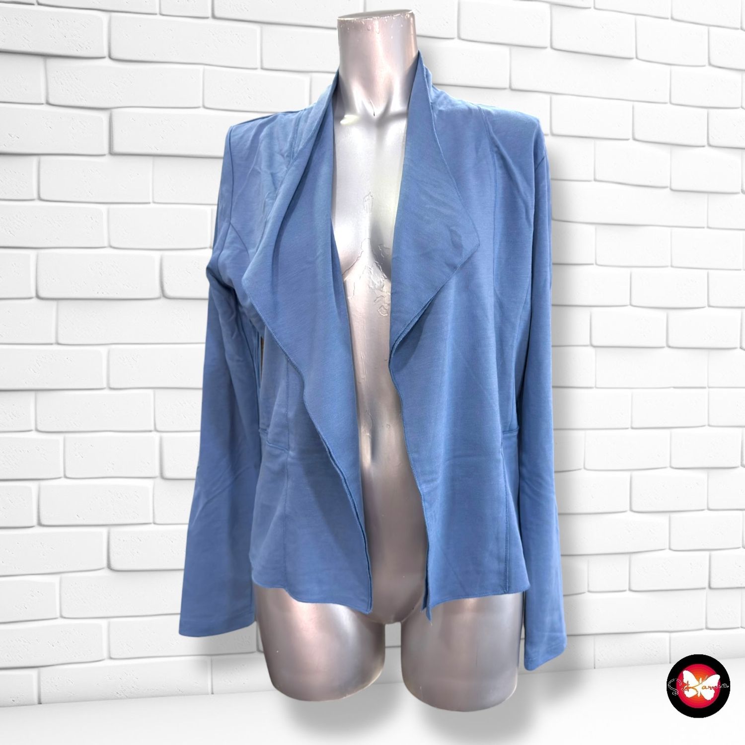 Chaqueta básica ZERO color Celeste Talla 36