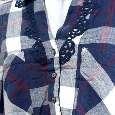 **HOY** Blusa de manga larga de cuadros EDC color Azul y blanco Talla M