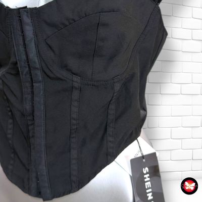 **HOY** Blusa cropped corsé SHEIN color Negro Talla M