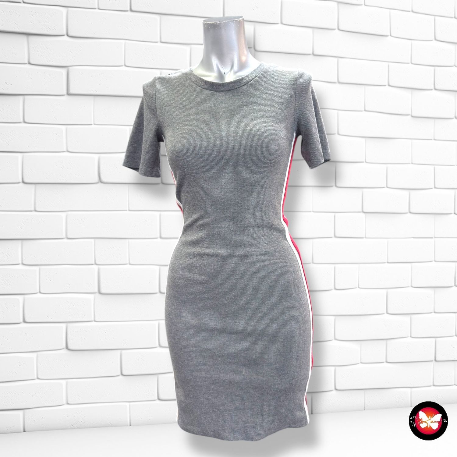 Vestido canalé de manga corta  DIVIDED color Gris Talla 36