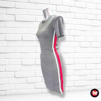 **HOY** Vestido canalé de manga corta  DIVIDED color Gris Talla 36