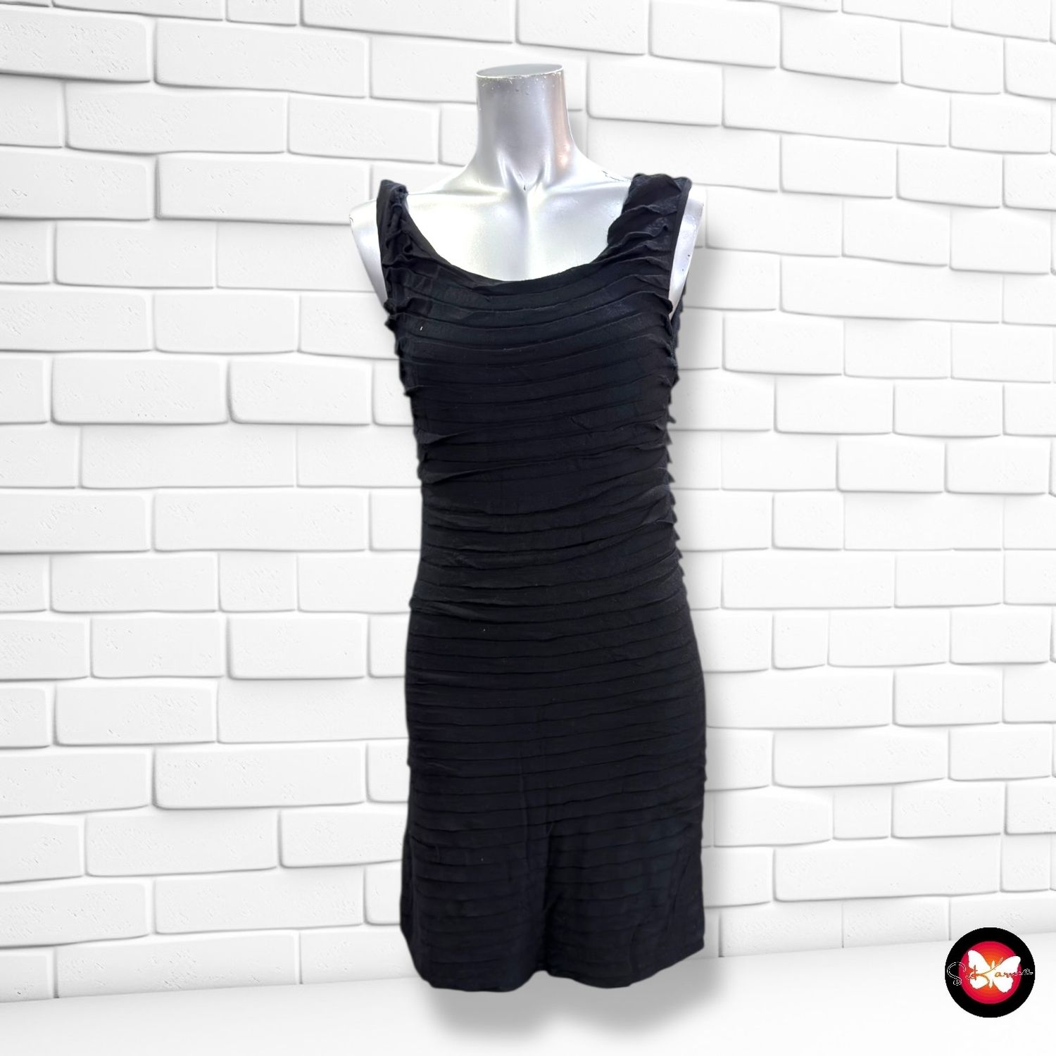 **HOY** Vestido con mini volantitos SYSTEMACTION color Negro Talla S