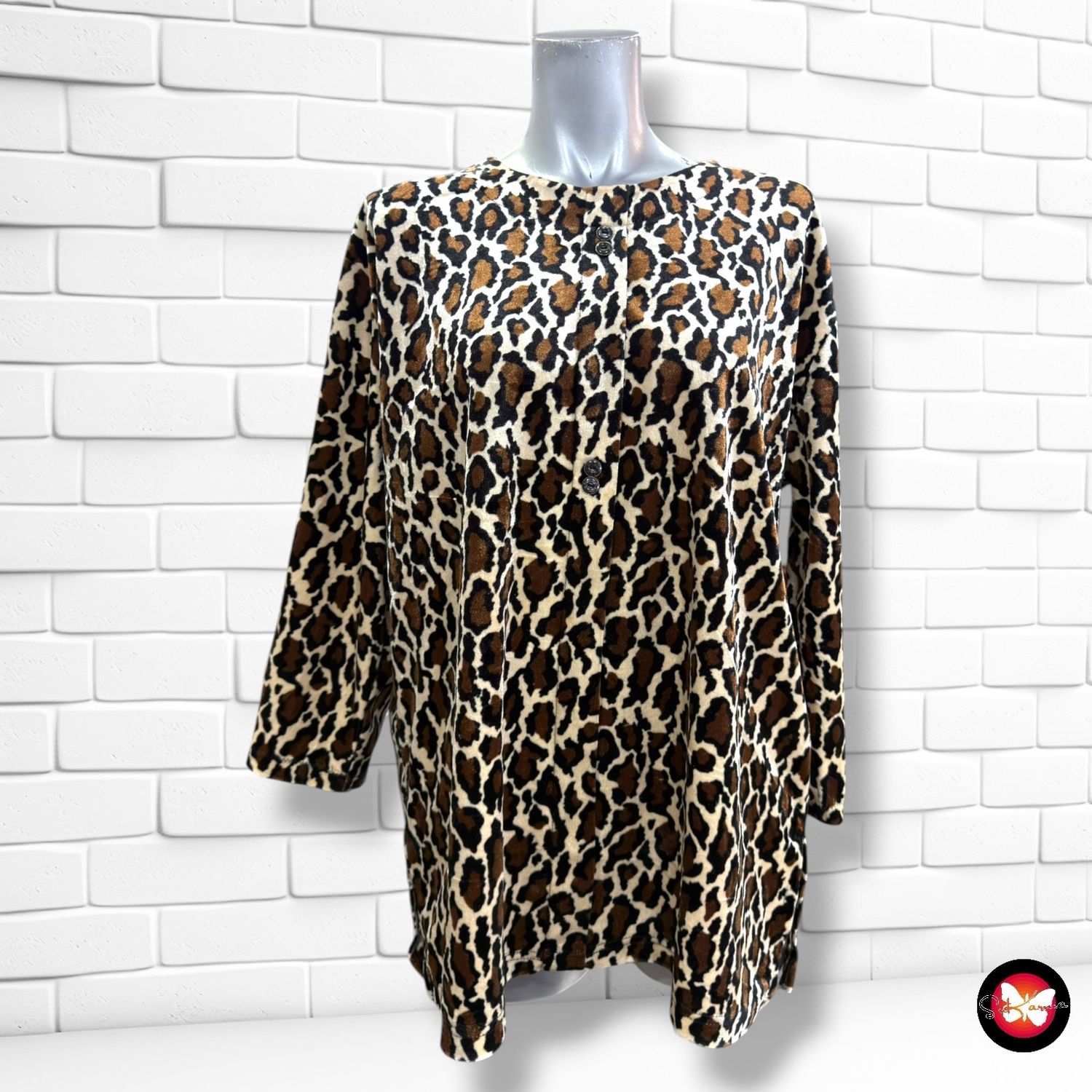 **HOY** Blusa animal print de terciopelo  color Beige y marrón Talla XL