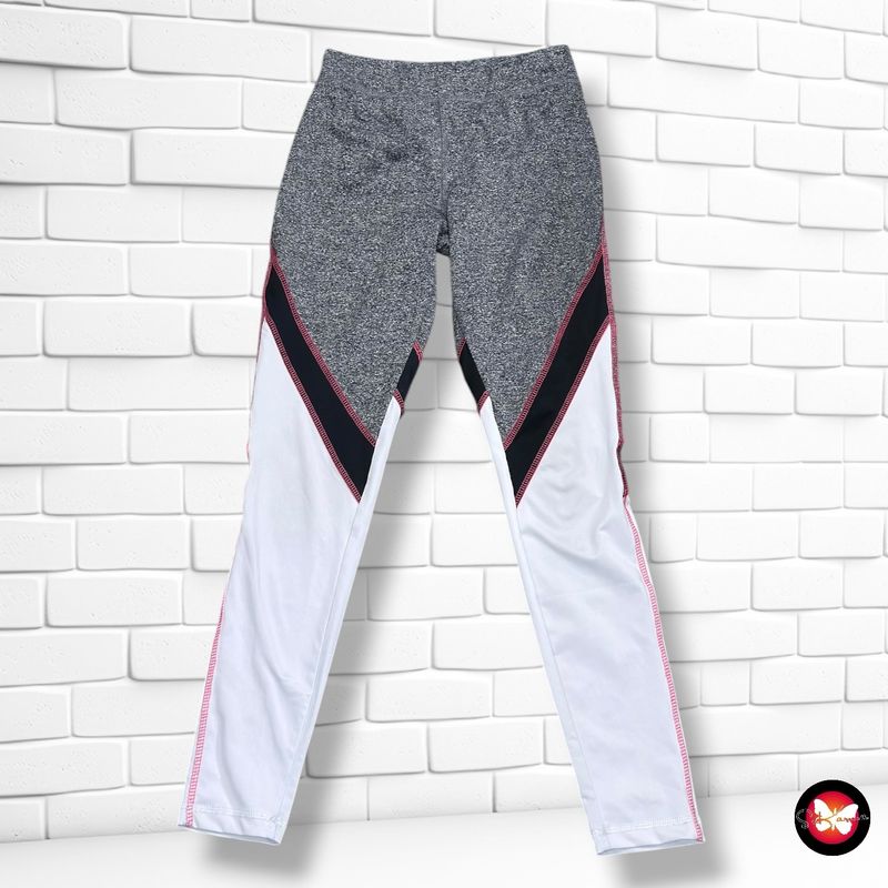 **HOY** Mallas deportivas  color Gris, negro y blanco Talla S