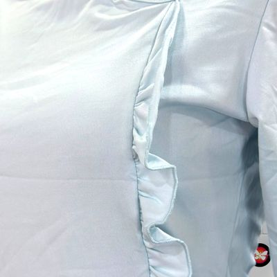 **HOY** Blusa con volantito  color Celeste Talla S