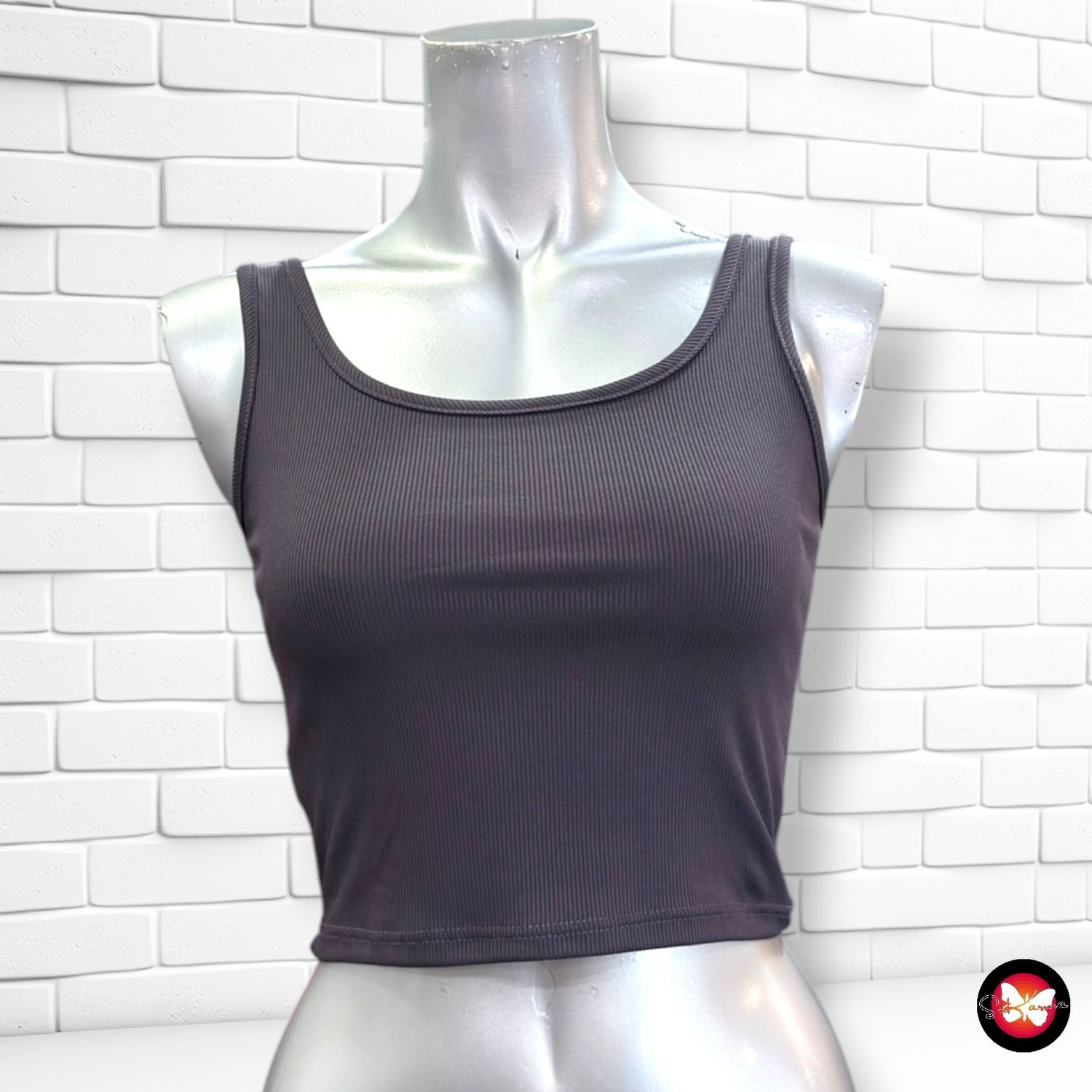 **HOY** Camiseta cropped de tirantes  color Berenjena Talla S