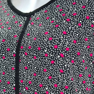 **HOY** Camiseta de media manga con estampado ISLE COLLECTION color Negro, blanco y rojo Talla S