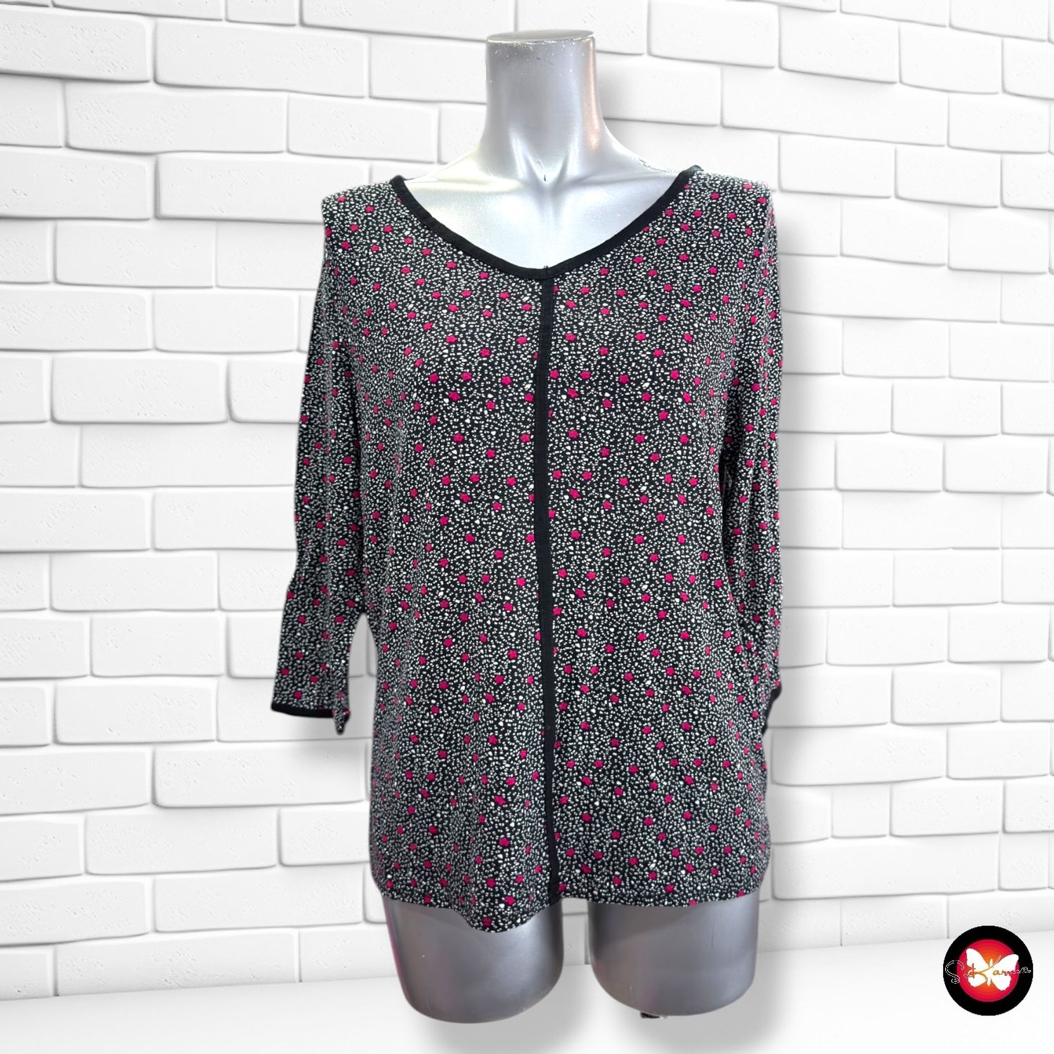 **HOY** Camiseta de media manga con estampado ISLE COLLECTION color Negro, blanco y rojo Talla S