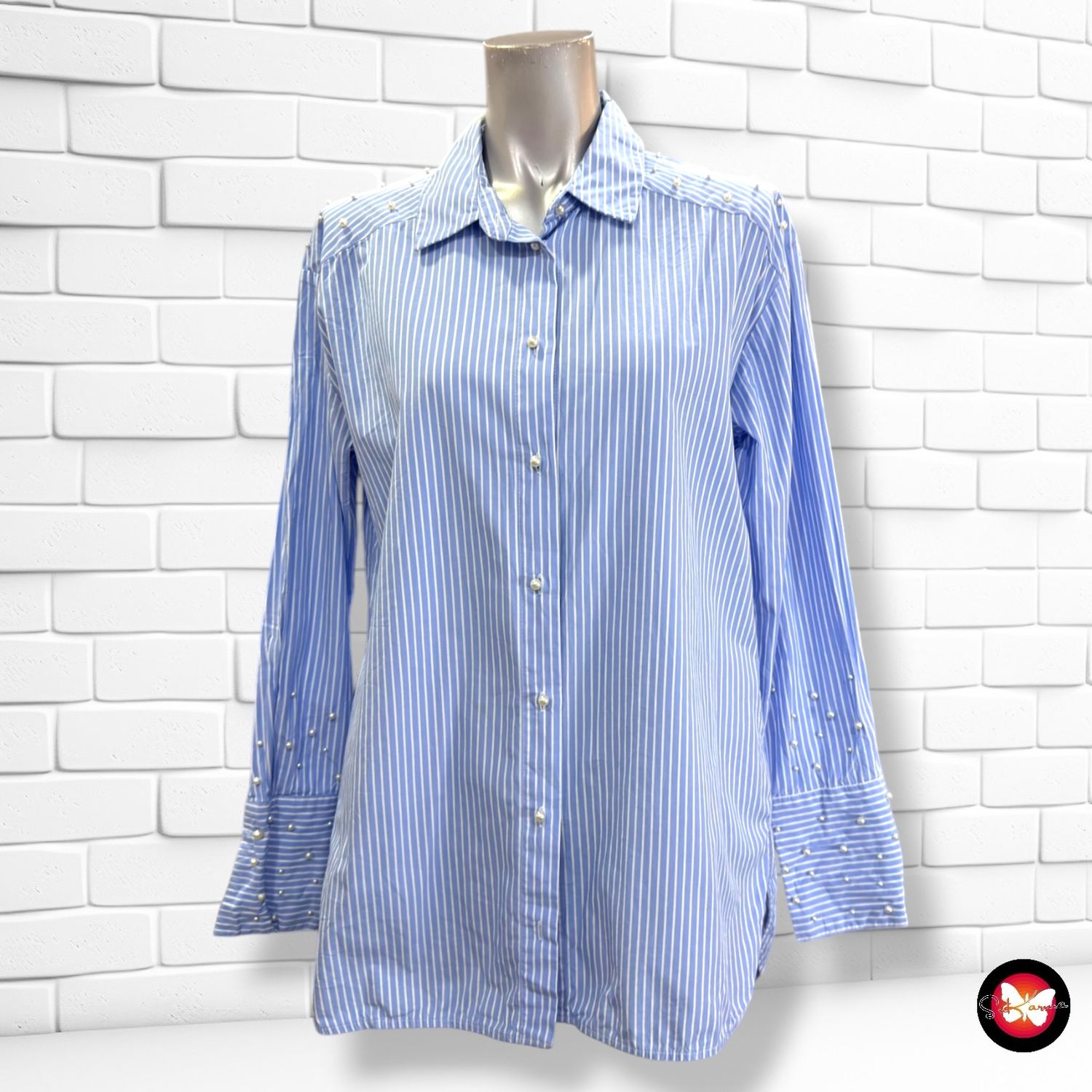 **HOY** Camisa de manga larga de rayitas con perlitas HALLHUBER color Celeste y blanco Talla 36