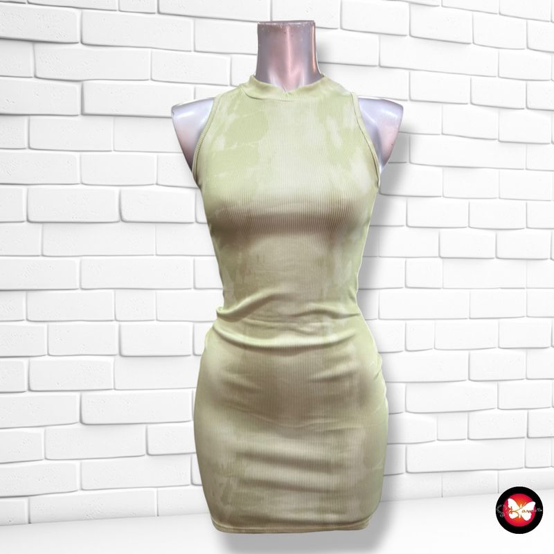 **HOY** Vestido canalé sin mangas PRETTYLITTLETHING color Verde Talla 36