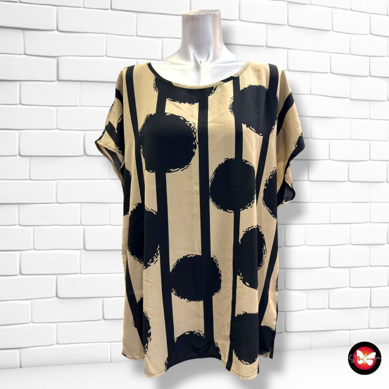 Blusa de manga corta EMERY ROSE color Camel y negro Talla XXL