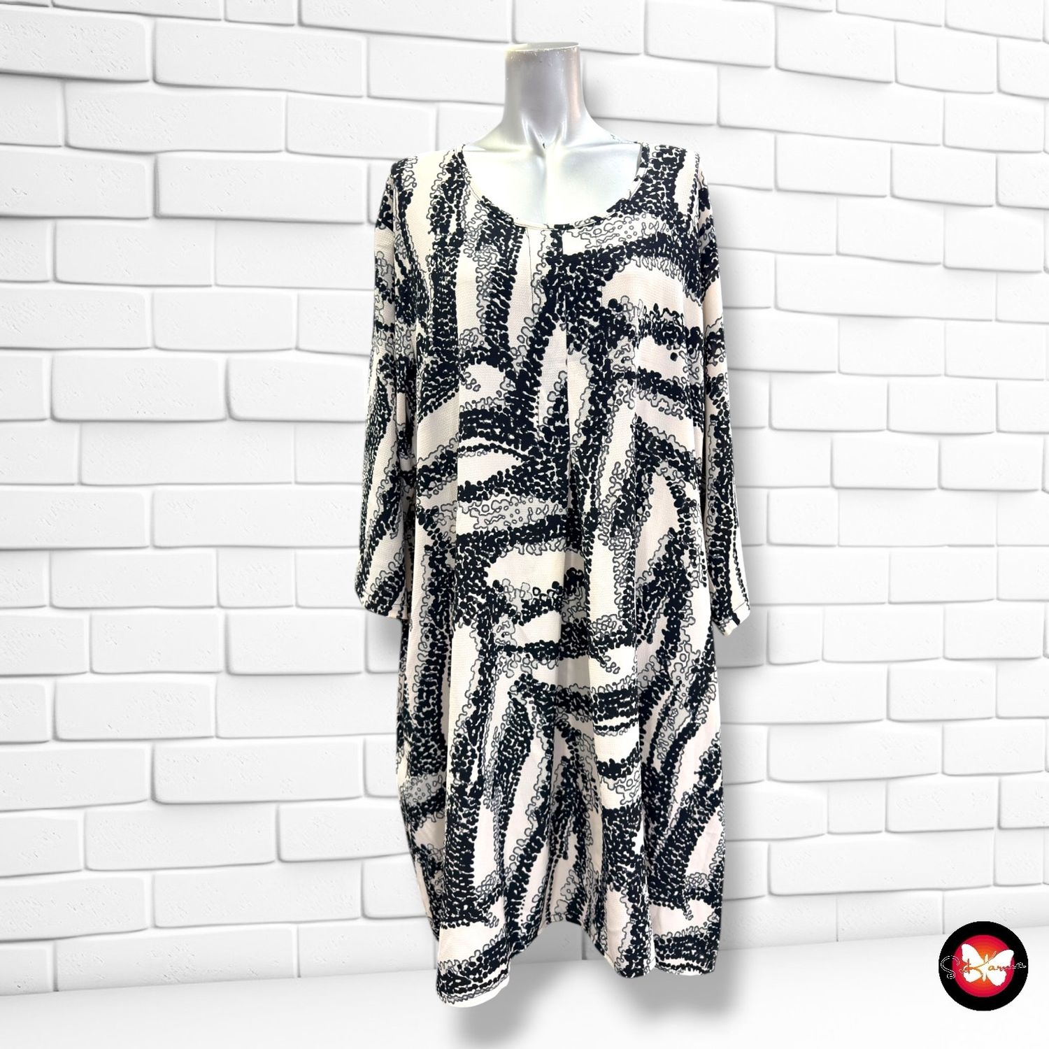 **HOY** Vestido sueltito  color Blanco y negro Talla ÚNICA GRANDE