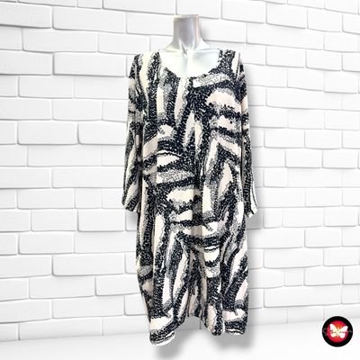 **HOY** Vestido sueltito  color Blanco y negro Talla ÚNICA GRANDE