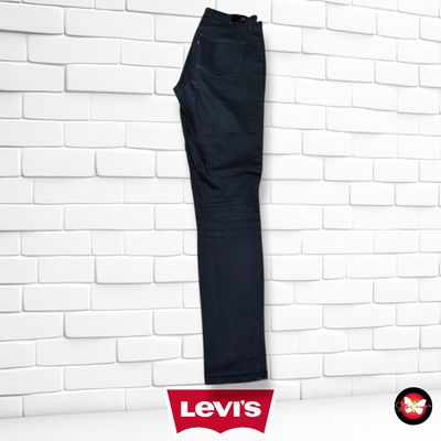 **HOY** Pantalón HIGH RISE SKINNY LEVI’S color Negro Talla M/L (W29)