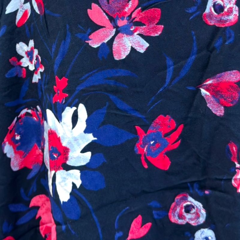 Blusa estampado flores JANINA color Azul marino y varios Talla 48