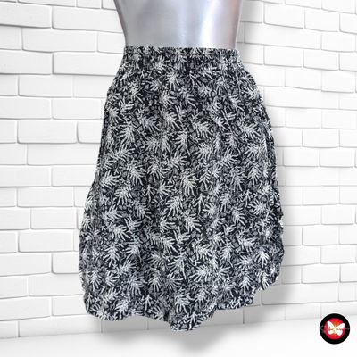 **HOY** Falda de florecitas JANINA color Negro y blanco Talla 46
