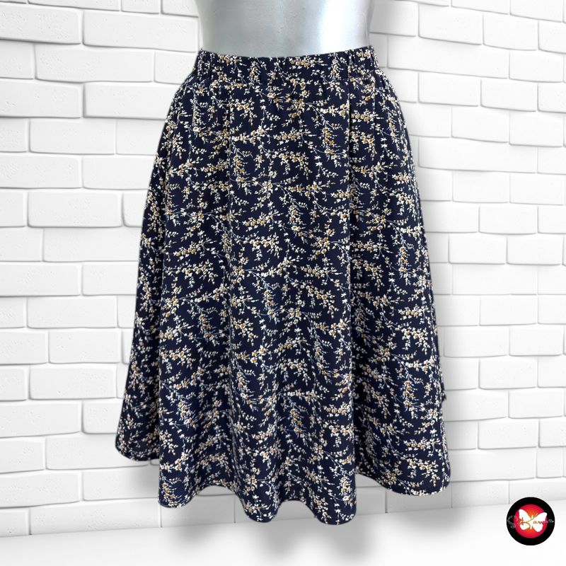 **HOY** Falda de florecitas ABOUT YOU color Azul marino y varios Talla 42