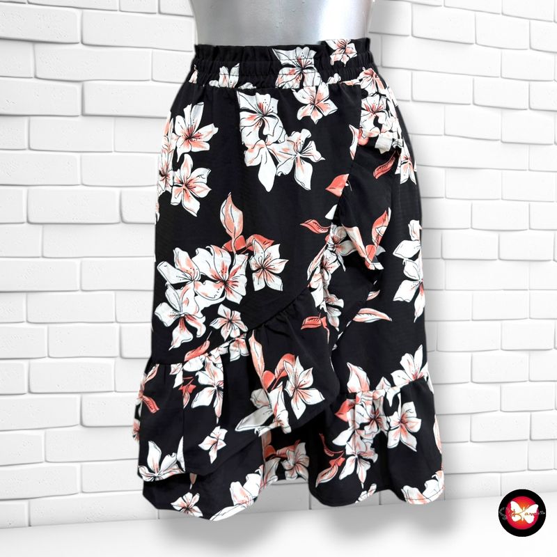 **HOY** Falda de flores y volante LAURA TORELLI color Negro, blanco y coral Talla L (grande)