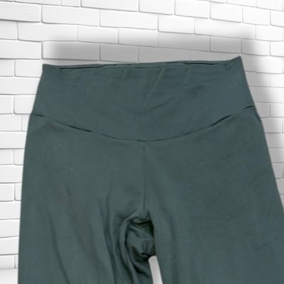 **HOY** Mallas deportivas  OYSHO color Verde Talla S