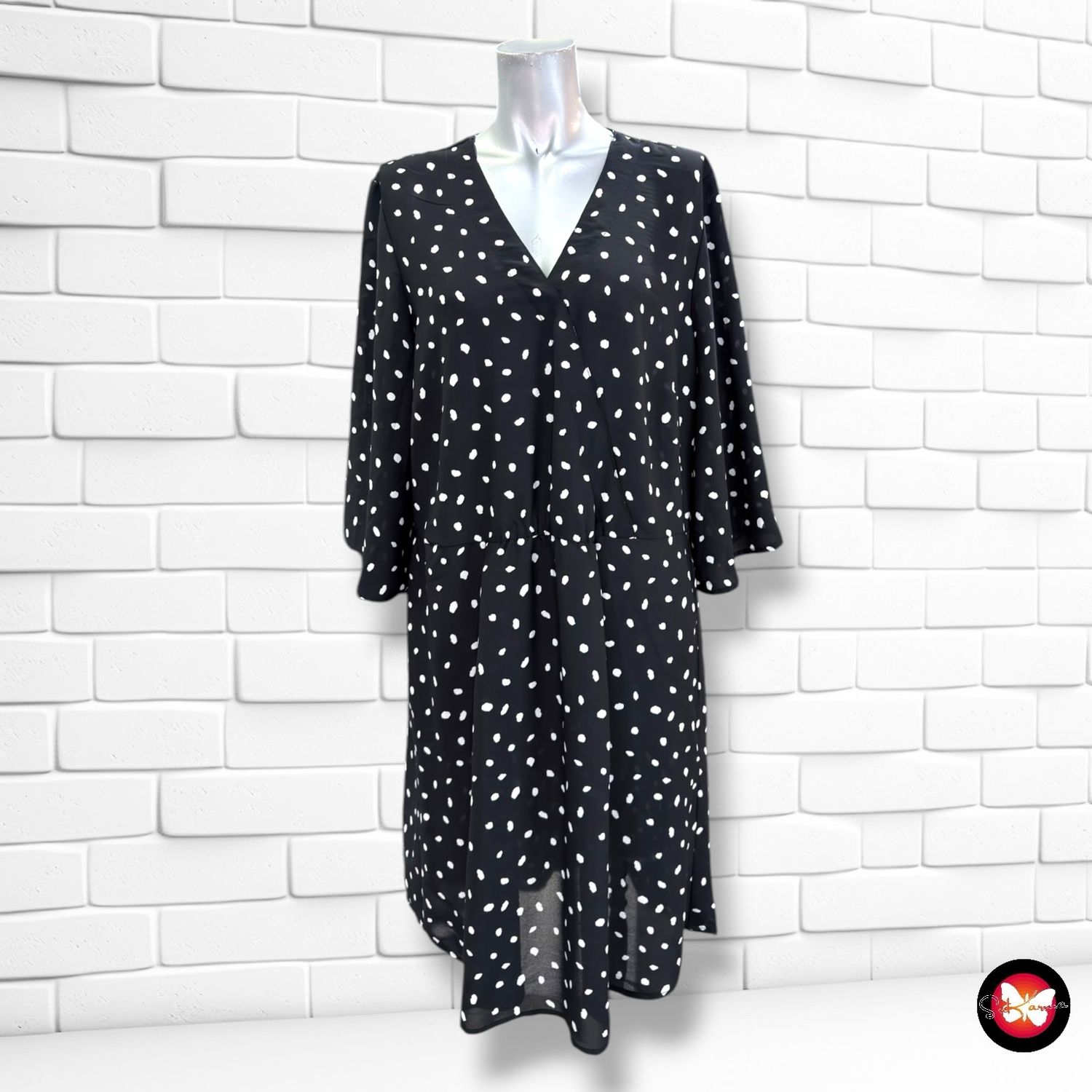 **HOY** Vestido de lunares ROCK YOUR CURVES by Angelina Kirsch  color Negro y blanco Talla 44/46