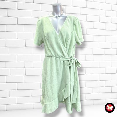 **HOY** Vestido escote cruzado SHEIN CURVE color Verde Talla 0XL