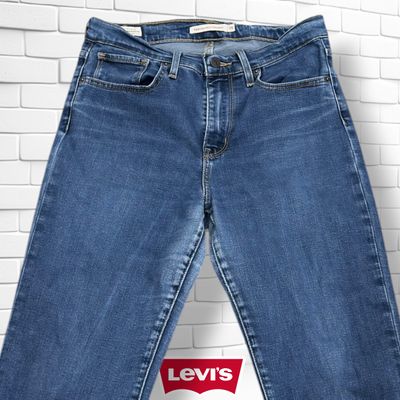**HOY** Pantalón 724 HIGH RISE STRAIGHT LEVI’S color Azul vaquero Talla M (28)