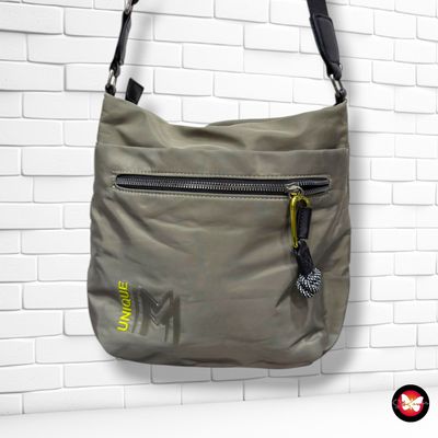 **HOY** Bolso bandolera de tela  color Verde militar Talla MEDIANO