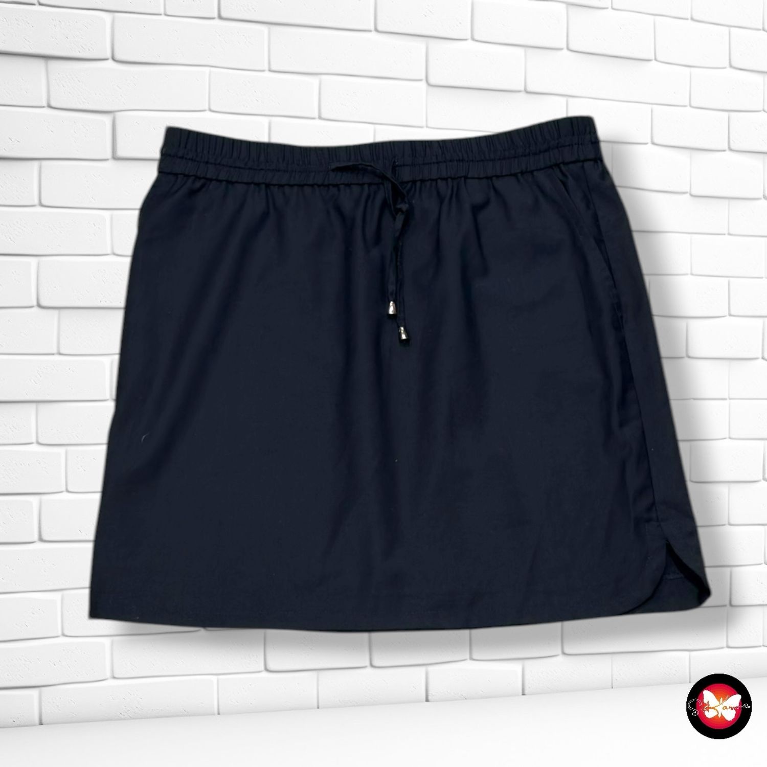 **HOY** Falda  color Negro Talla 42