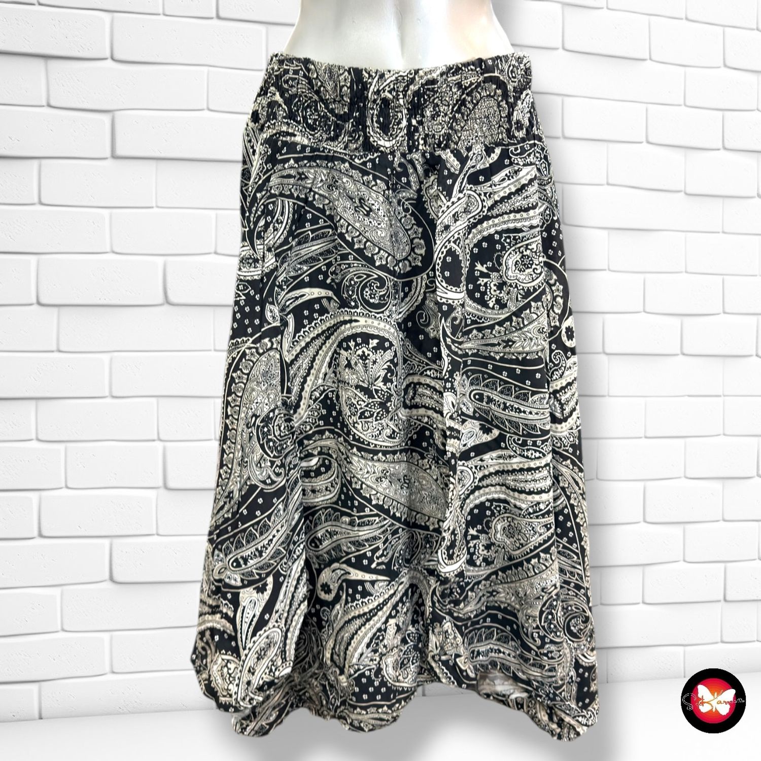 **HOY** Falda midi estampada BODY FLIRT color Negro y blanco Talla L