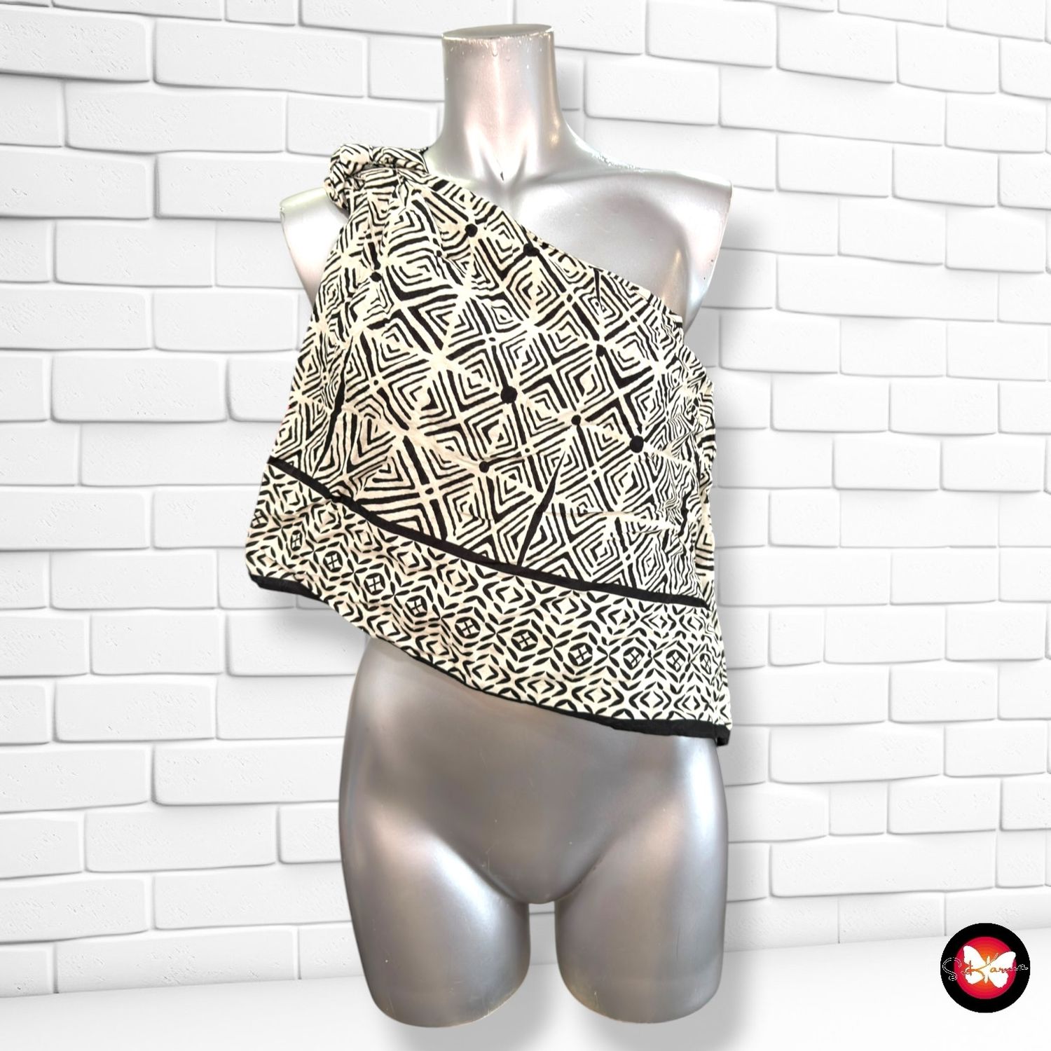 **HOY** Blusa escote asimétrico ZARA color Hueso y negro Talla S