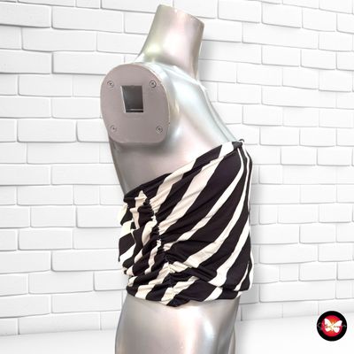 **HOY** Crop top  color Negro y blanco Talla L/XL