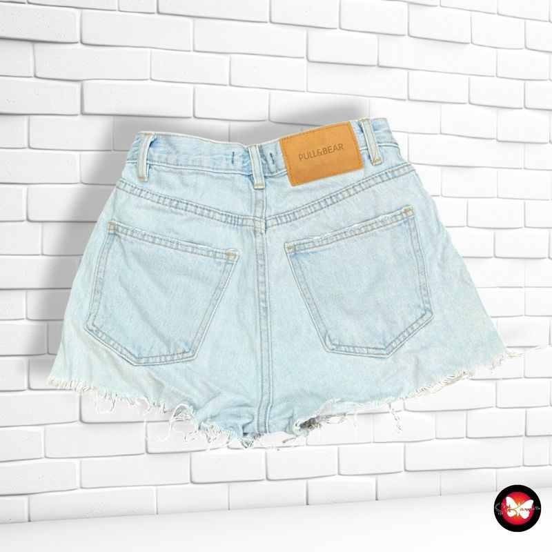 Short PULL&amp;BEAR color Azul vaquero Talla 32