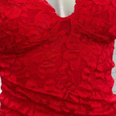 **HOY** Vestido de noche de encaje   color Rojo Talla XS