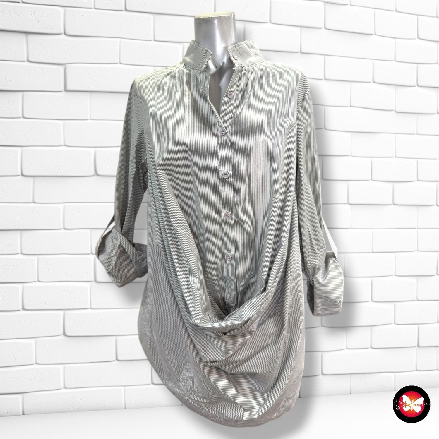 **HOY** Blusón de rayitas  color Negro y blanco Talla XL