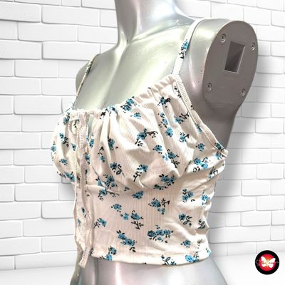 **HOY** Crop top de florecitas SHEIN color Blanco y celeste Talla M