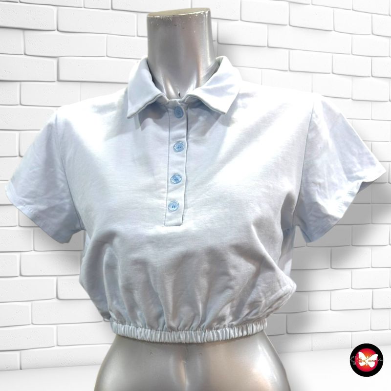 Camiseta cropped tipo sudadera  color Celeste Talla S