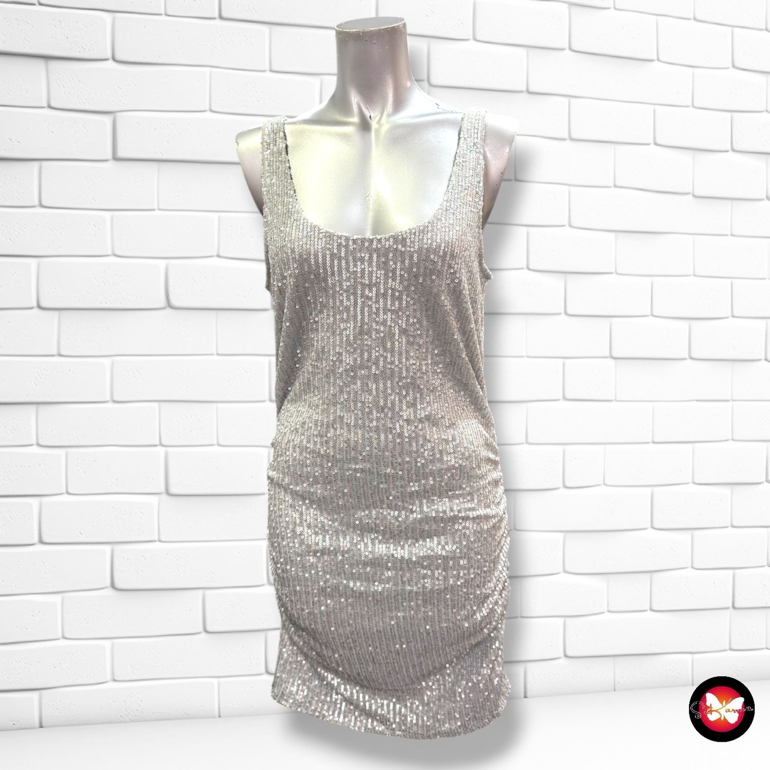 **HOY** Vestido de noche con lentejuelas y drapeado C&amp;A color Plateado Talla M