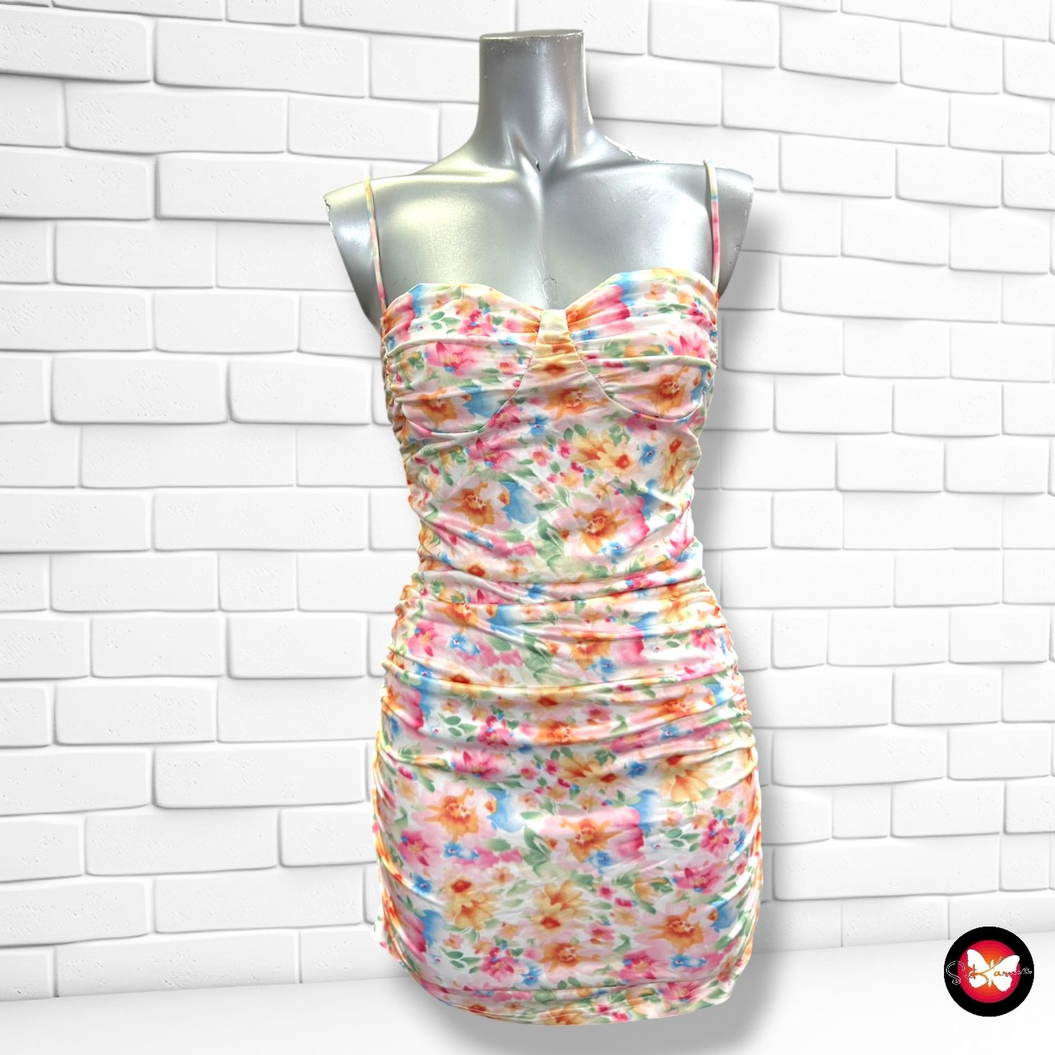 **HOY** Vestido de tirantes con dreapeado SHEIN color Varios Talla S