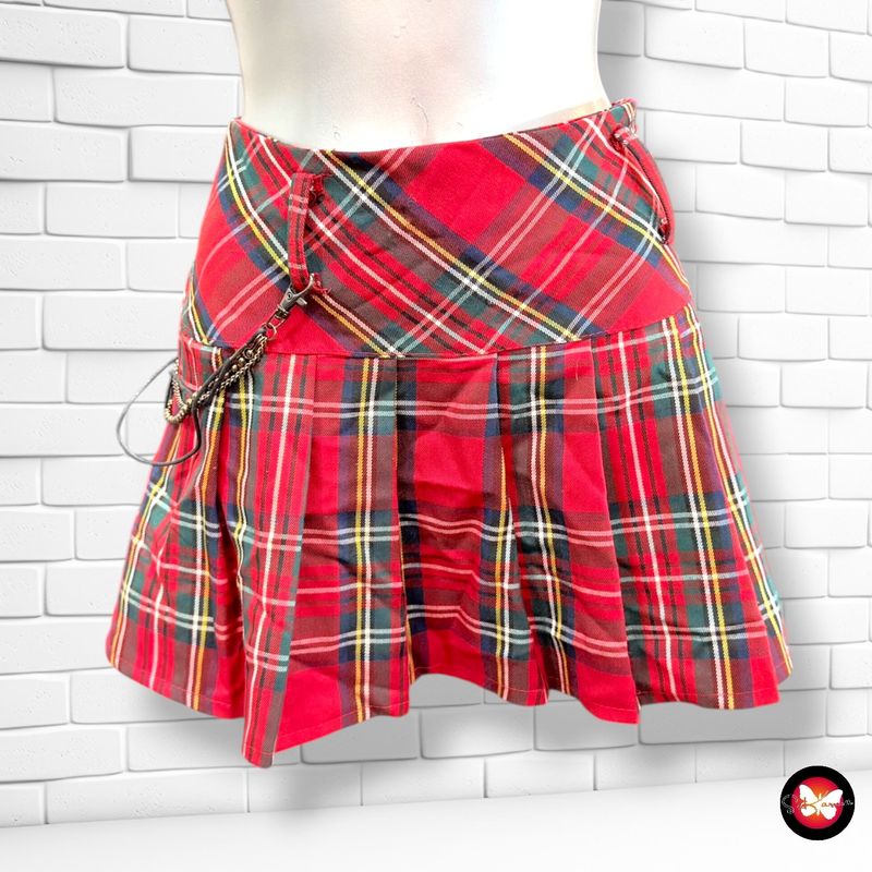 **HOY** Falda preppy de cuadros  color Rojo y varios Talla L