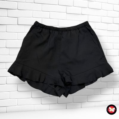 **HOY** Short sueltito con volantito  color Negro Talla S