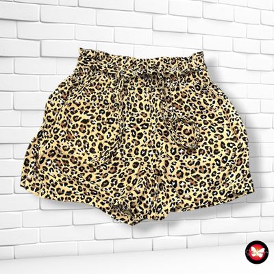 **HOY** Short sueltito animal print STRADIVARIUS color Camel y negro Talla S