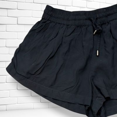 **HOY** Short sueltito REVIEW color Negro Talla S